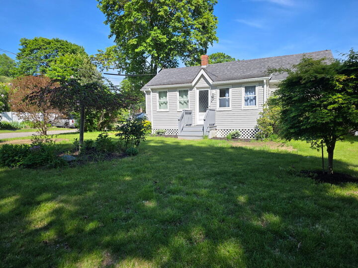 Property Photo:  5 Jefferson Street  ME 04841 
