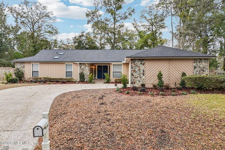 Property Photo:  2294 Kensington Lane  FL 32073 