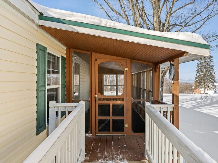 Property Photo:  40 High Manor Park  VT 05491 