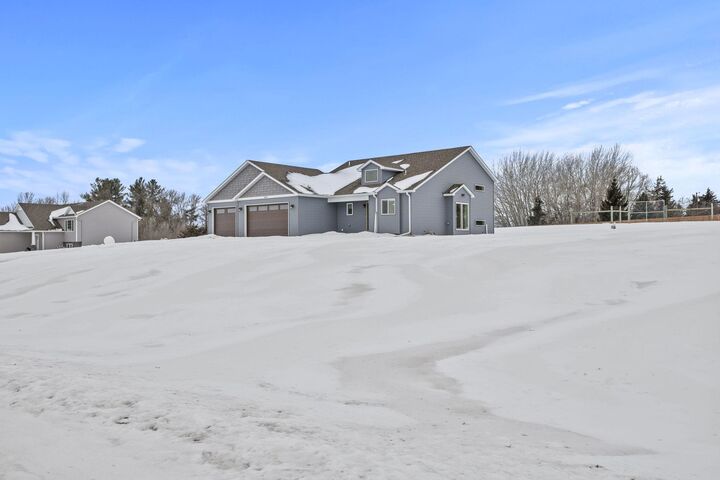 Property Photo:  55376 Valley Lane  MN 55063 