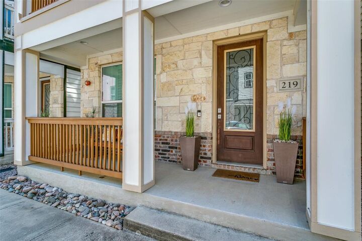 Property Photo:  219 S Village Way  TX 75057 