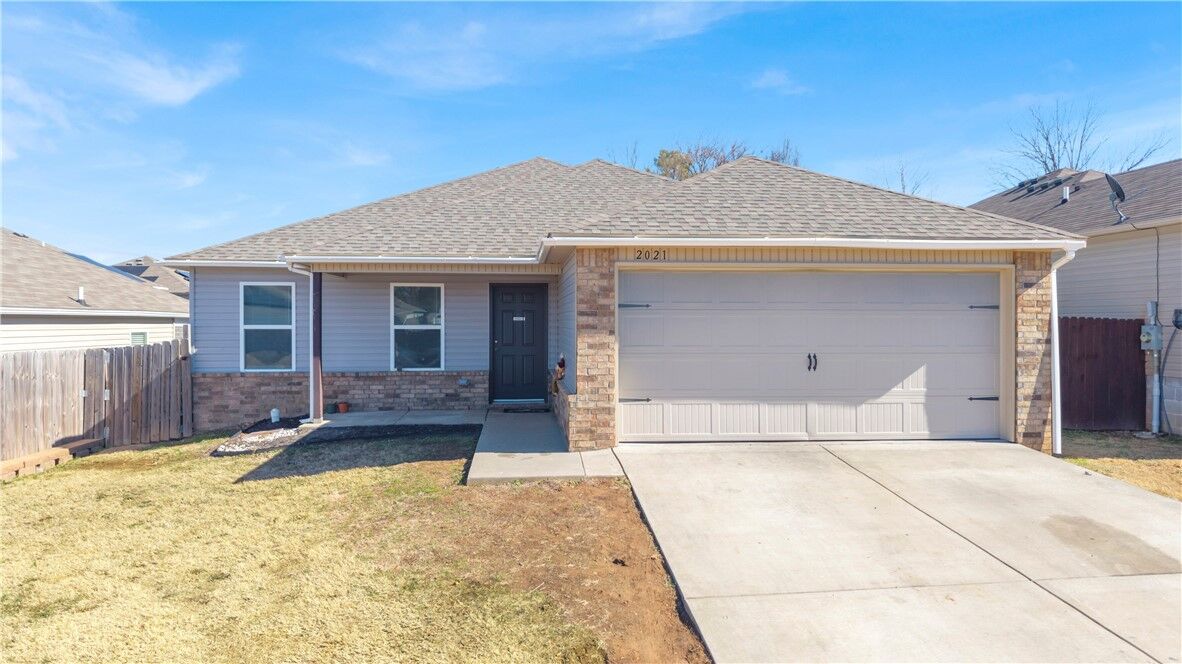 Property Photo: 2021 B Place AR 72758