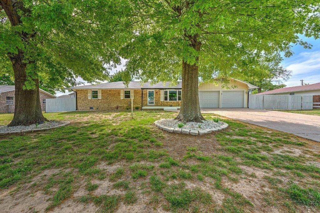 Property Photo:  1902 16th Street  AR 72758 