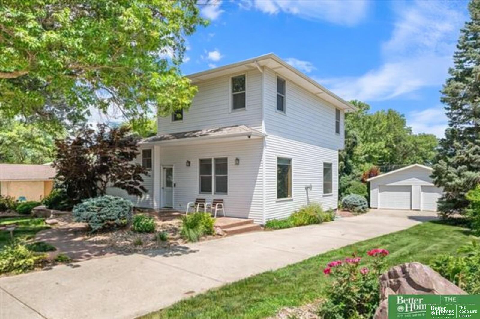 Property Photo: 754 10 Street NE 68446