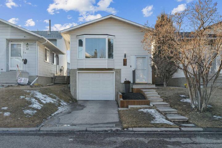 65 Tararidge Close NE — photo 1