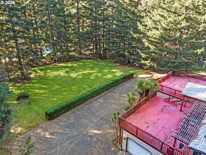 Property Photo: 19026 Pacific Crest Dr OR 97415