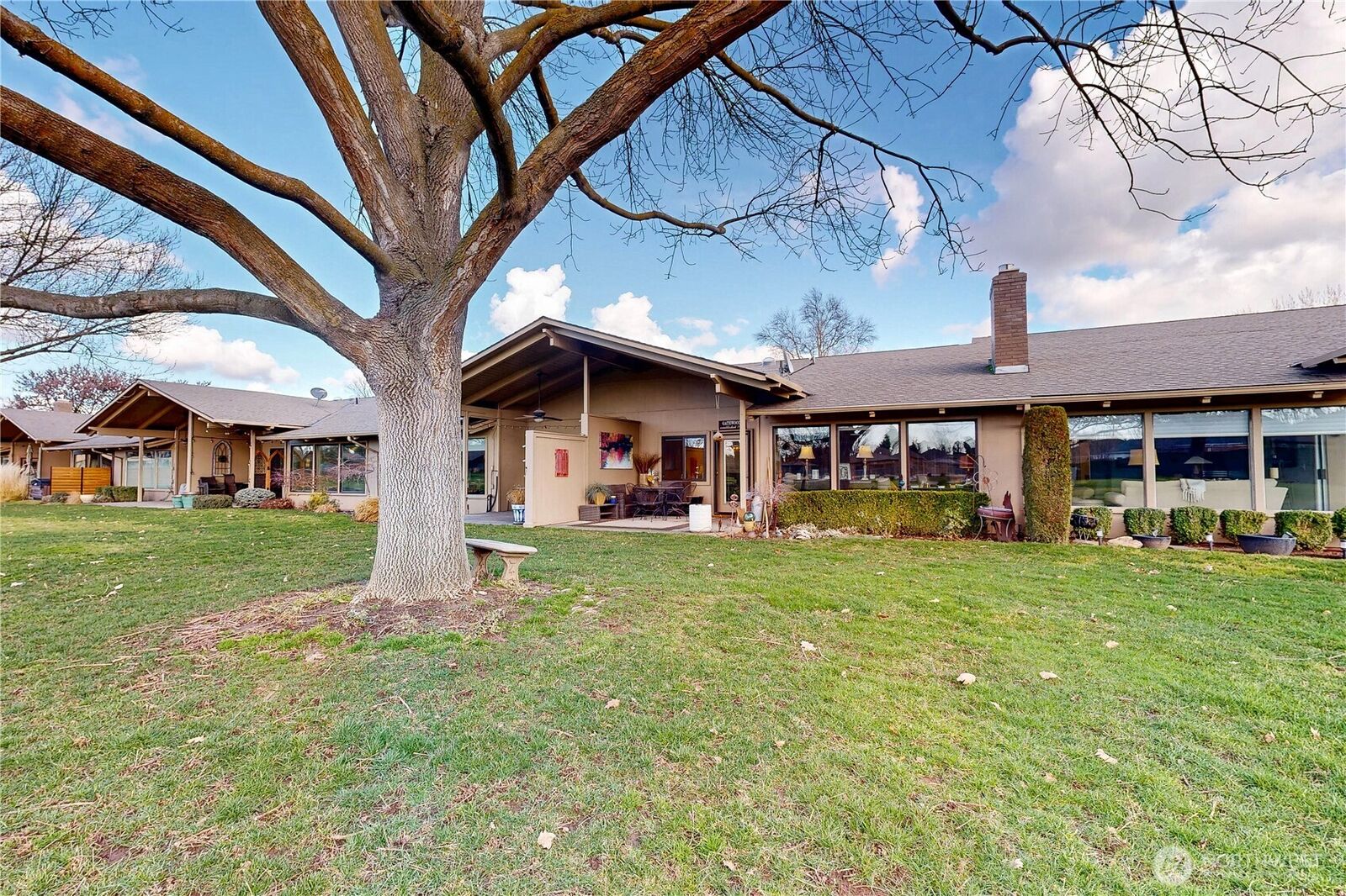 Property Photo:  2200  Plaza Way 506  WA 99362 