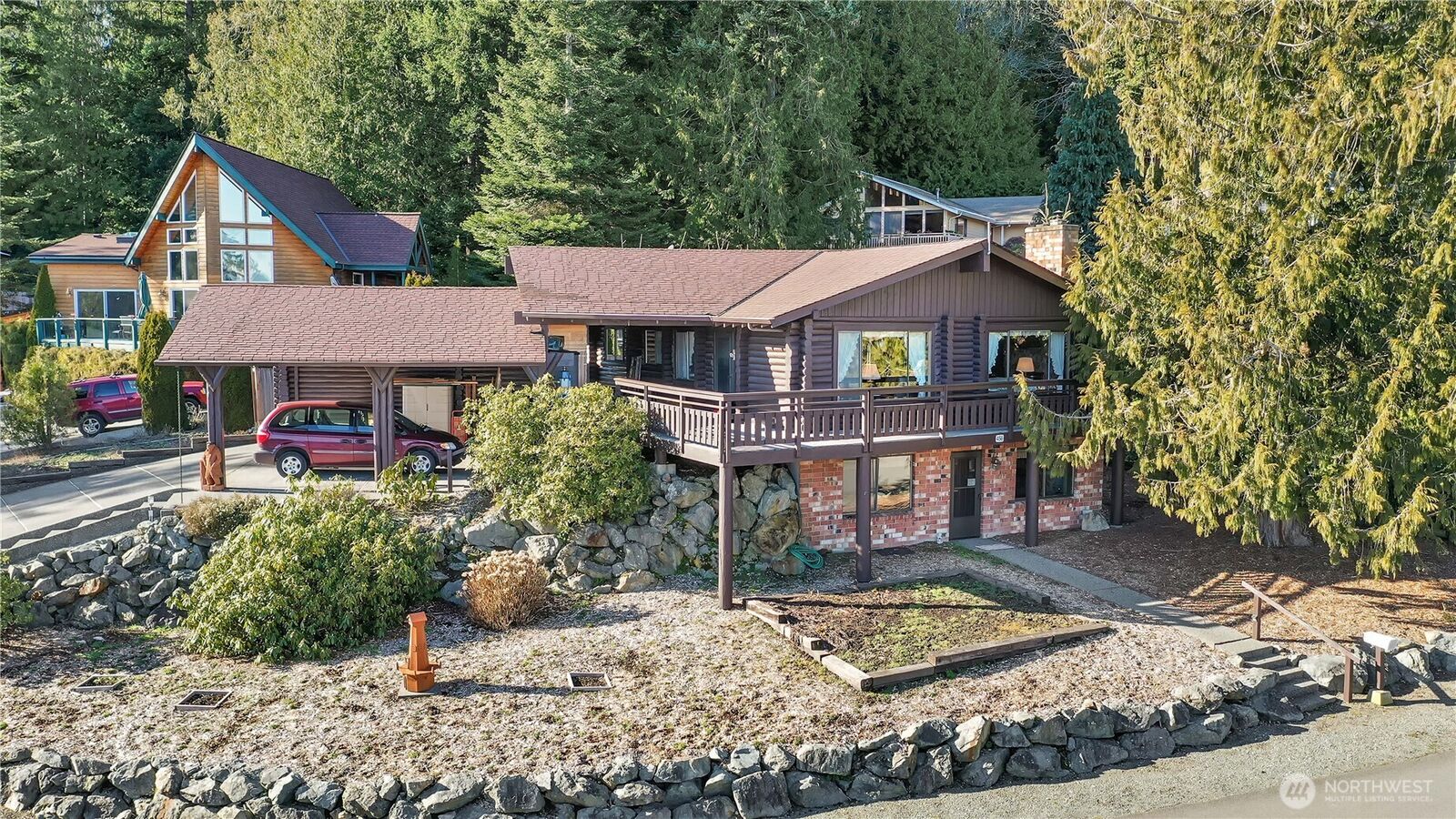 Property Photo: 458 Klickitat Drive WA 98257