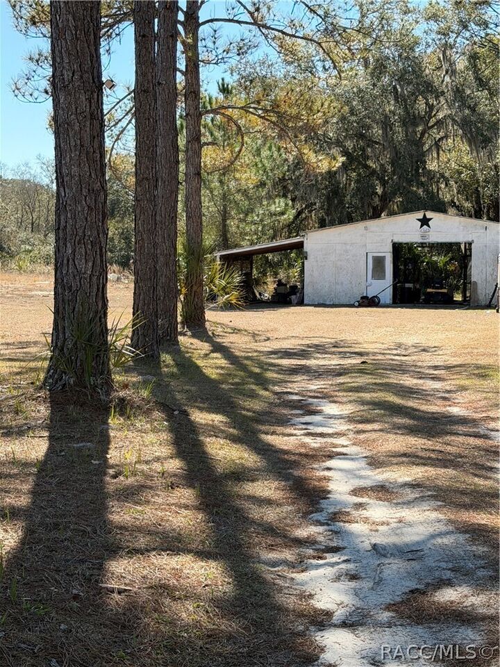 Property Photo:  10450 SW 60th Street  FL 32625 