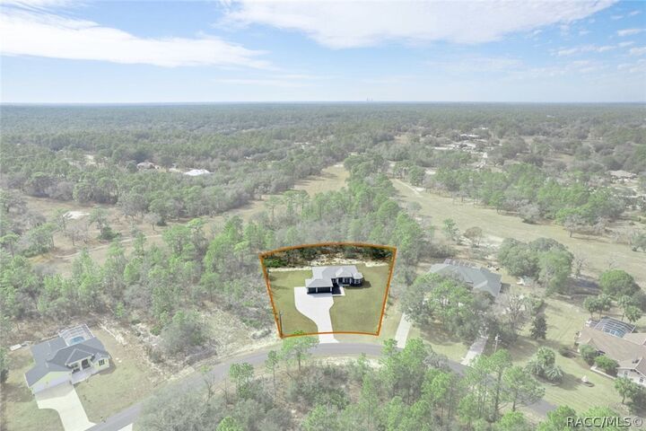 Property Photo: 5499 N Mallows Circle FL 34465