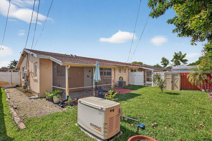 Property Photo:  1701 NE 55th Street  FL 33334 