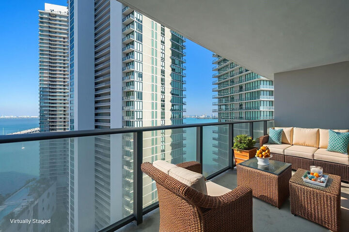 Property Photo:  501 NE 31 2505  FL 33137 