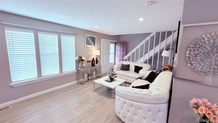 Property Photo:  1915 S Oakland Way  CO 80014 