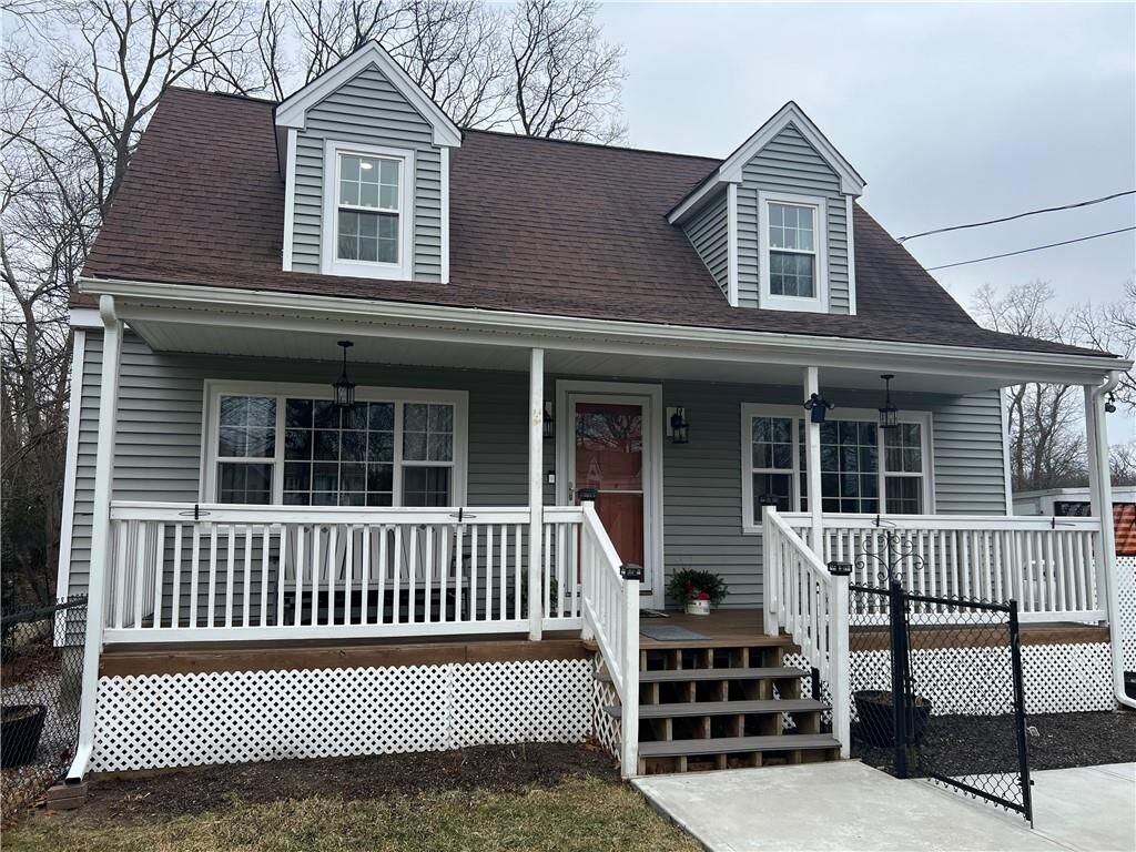 Property Photo:  11 Woodside Avenue  RI 02864 