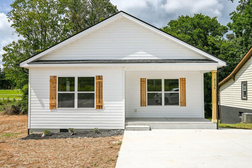 Property Photo:  125 Lindon Street  TN 37307 