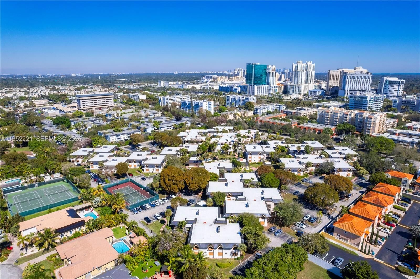 Property Photo:  9490 SW 77th Ave N1  FL 33156 