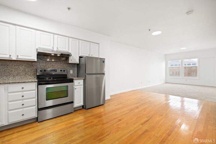 Property Photo:  485 8th Street 501  CA 94607 