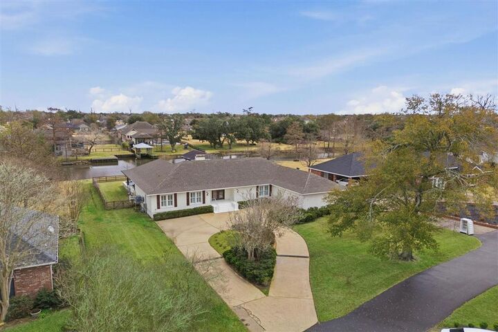 Property Photo:  3829 Burgoyne Drive  LA 70605 