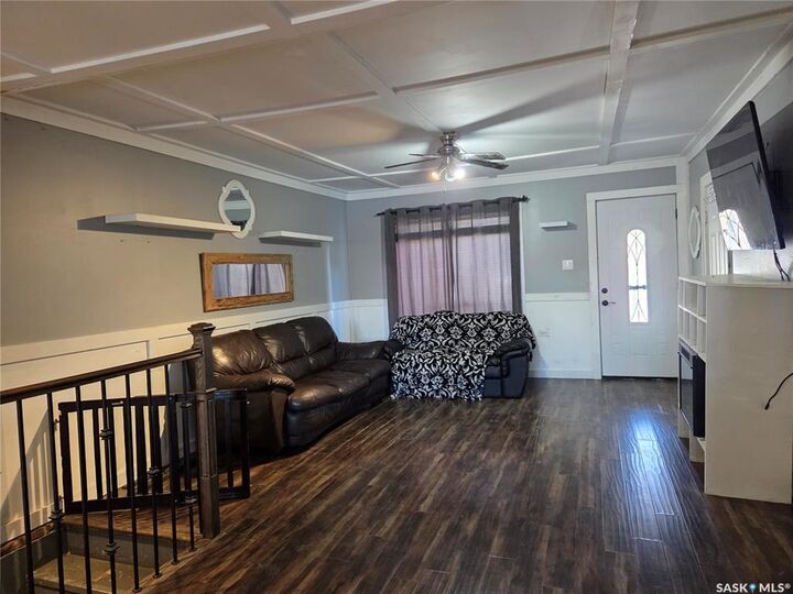 Property Photo:  2011 Main Street  SK S0M 0V0 