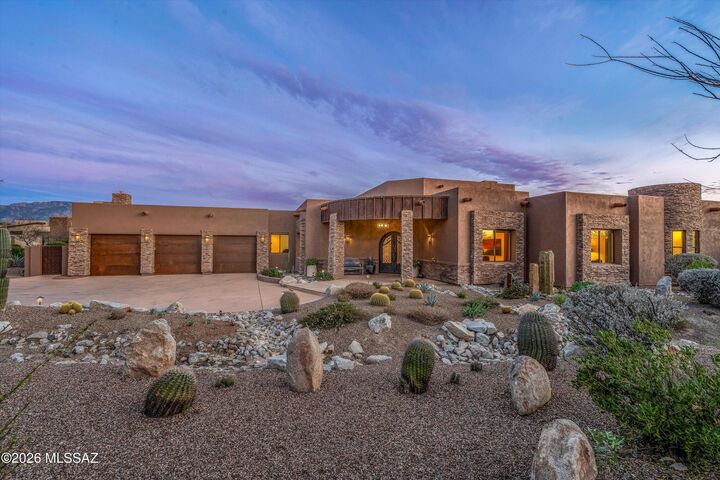 Property Photo:  1185 W Weathered Stone Place  AZ 85755 