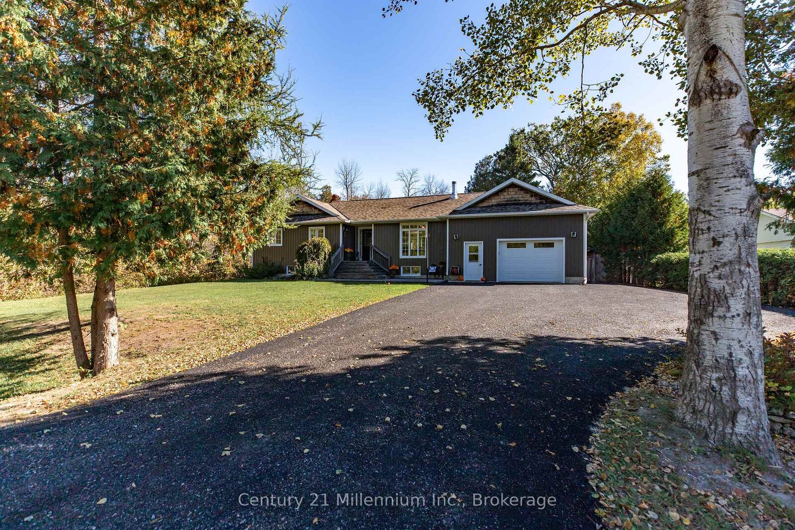 Property Photo:  23 Pierce Street N  ON N0H 2T0 