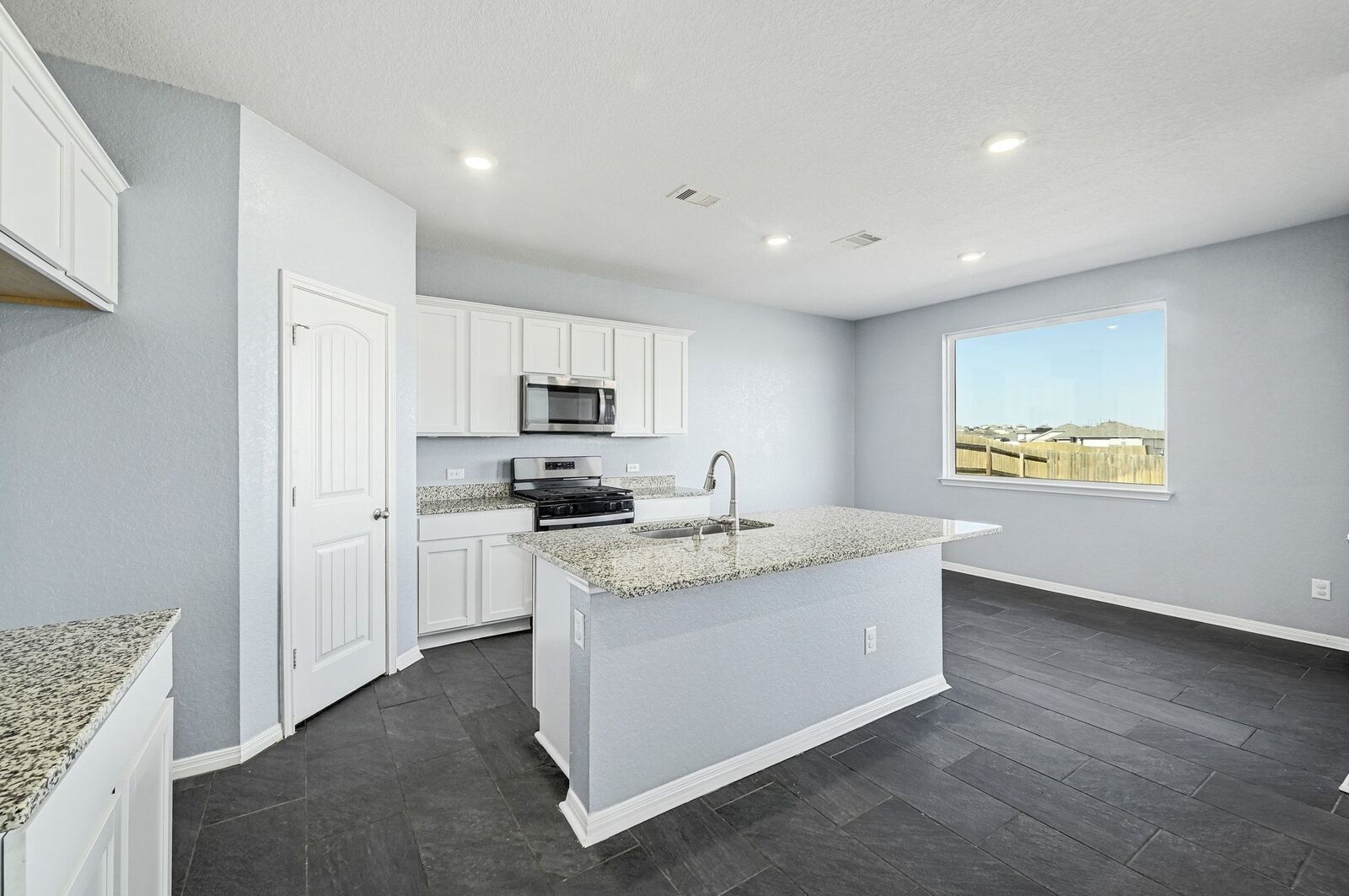 Property Photo: 124 Greenbelt Reservoir Pass TX 78640