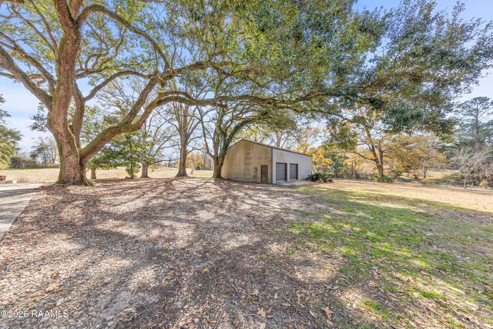 Property Photo:  1401 E Bayou Parkway  LA 70508 