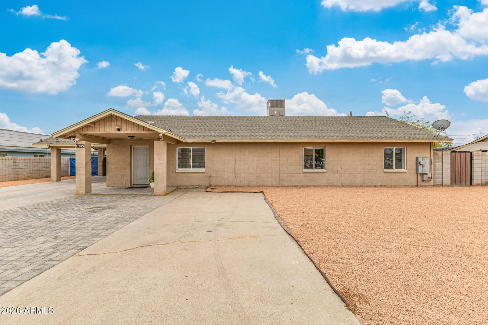 Property Photo: 437 S California Street AZ 85225
