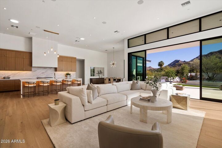 Property Photo:  7101 N 47th Street  AZ 85253 