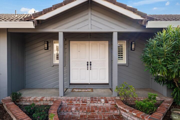 Property Photo:  55 Rockrose Way  CA 94945 