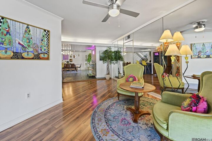 Property Photo:  350 W Ardenwood  LA 70806 