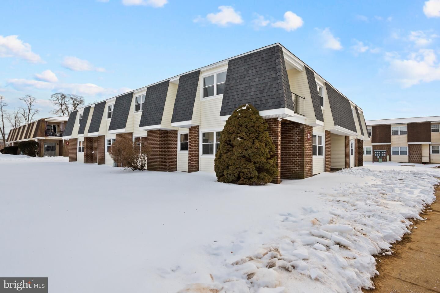 Property Photo: 20 Florence Tollgate Place -3 NJ 08518