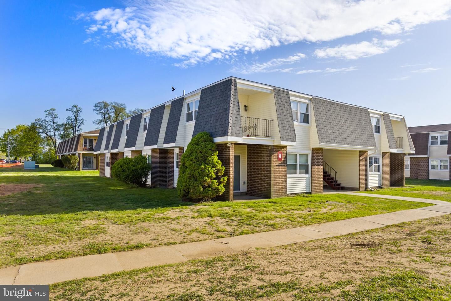 Property Photo:  20 Florence Tollgate Place -3  NJ 08518 