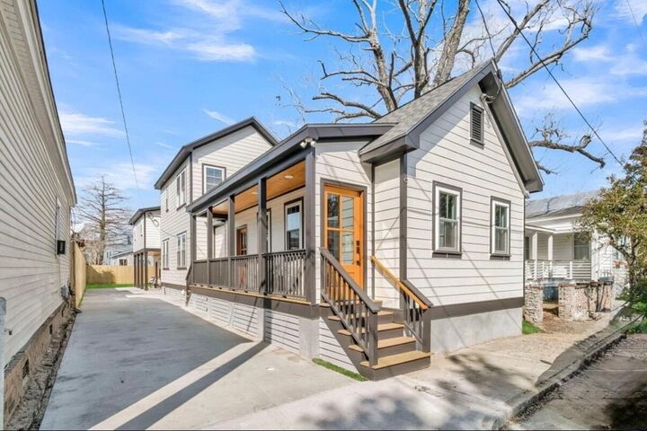 Property Photo:  6 &Amp 6.5 Addison Street  SC 29403 