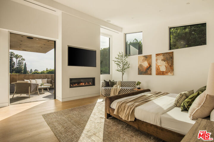 Property Photo:  1845 Coldwater Canyon Dr  CA 90210 