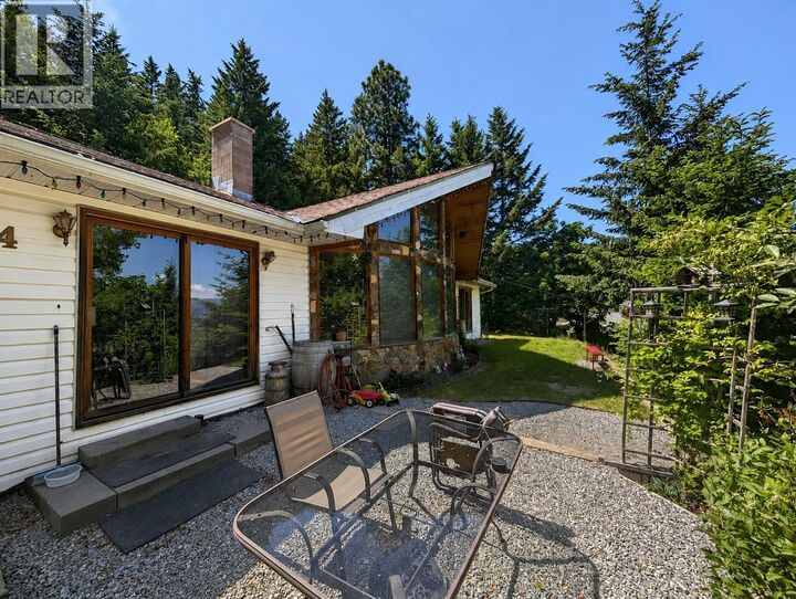 Photo de la propriété:  164 Cliffview Drive  BC V4Y 4C1 