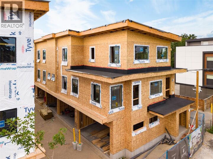 Property Photo: 735 Morrison Avenue 3 BC V1Y 5E5