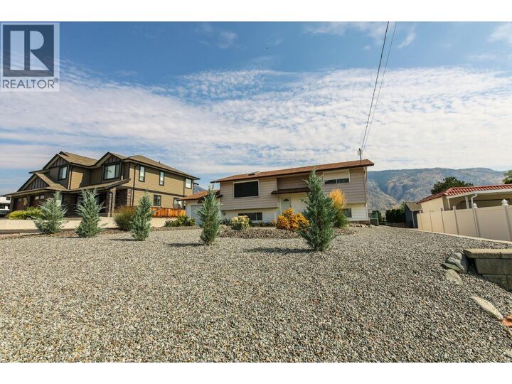 Property Photo: 5 McIntosh Court BC V0H 1V2