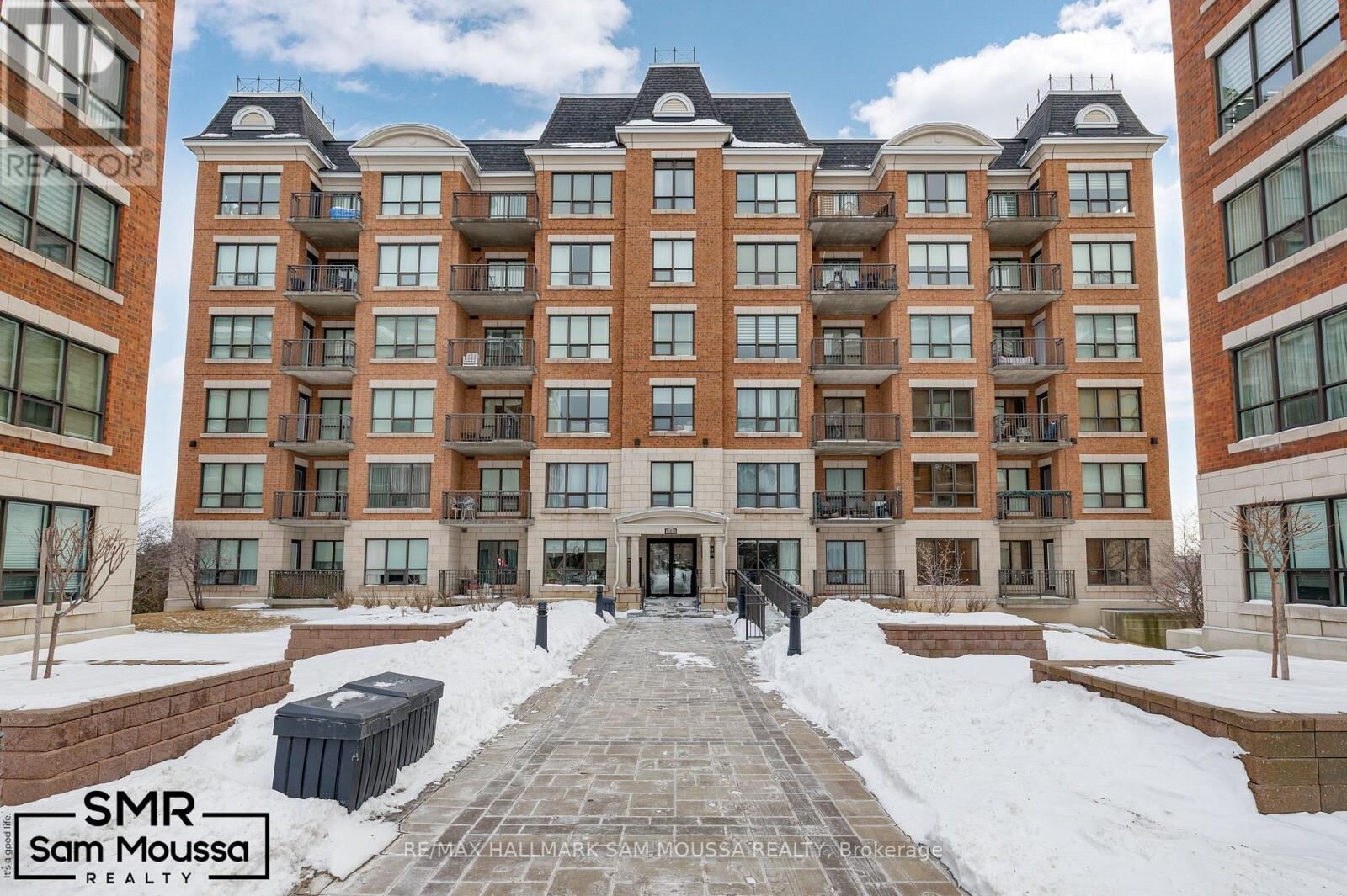 Property Photo: 955 Beauparc Private 112 ON K1J 0A2