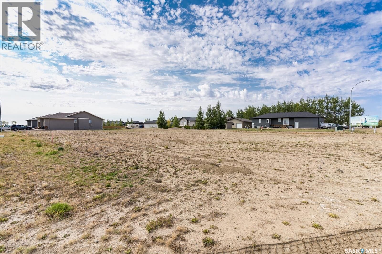 Property Photo:  502 Bentika Street  SK S0G 0H0 
