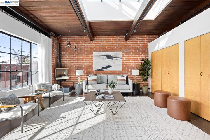 Property Photo:  1250 Powell St 10  CA 94608 