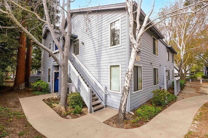 Property Photo:  7126 Cross Creek Cir D  CA 94568 