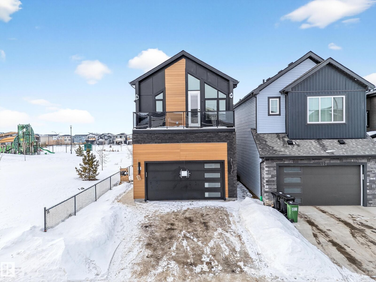 Property Photo:  132 29 Street SW  AB T6X 3E2 