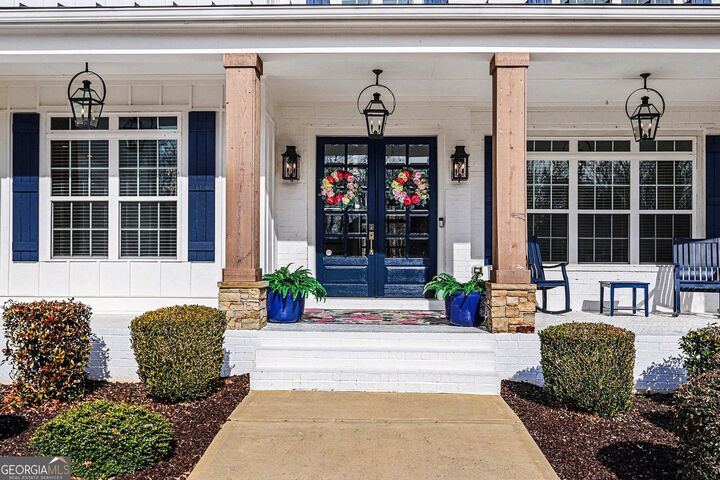 Property Photo: 1895 Henley Way GA 30009