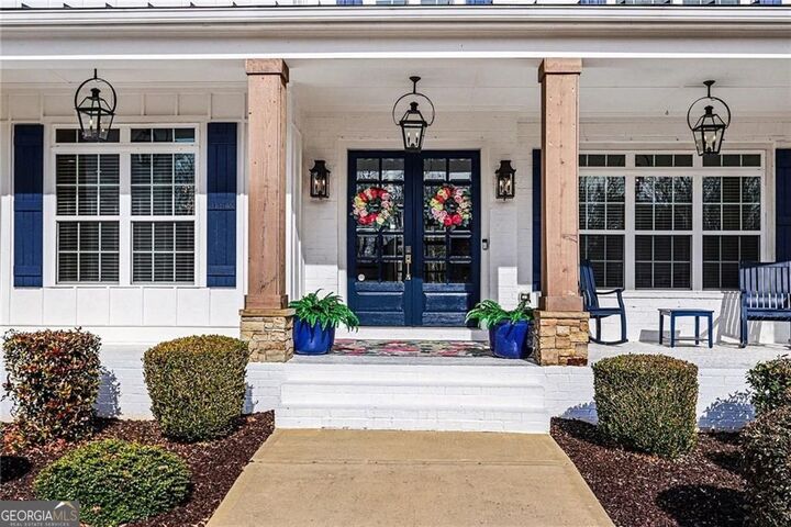 Property Photo:  1895 Henley Way  GA 30009 