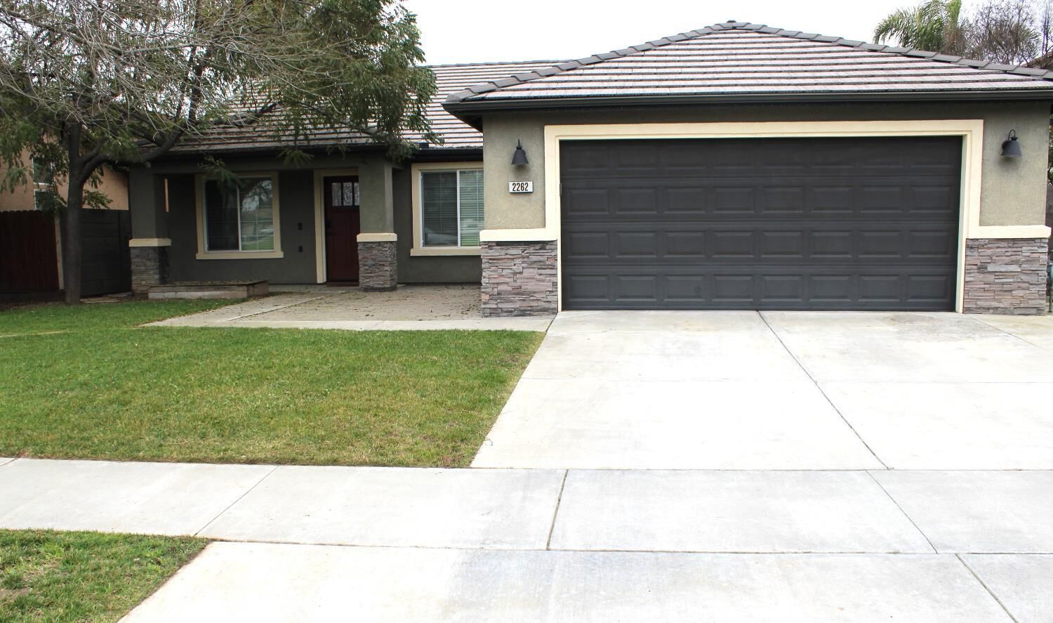 Property Photo: 2262 Riesling Avenue CA 93230
