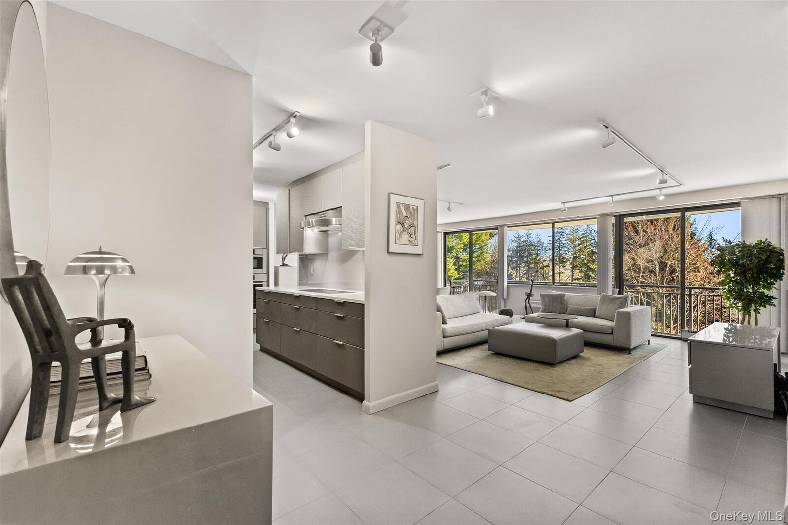 Property Photo:  15 Stewart Place 4A  NY 10603 