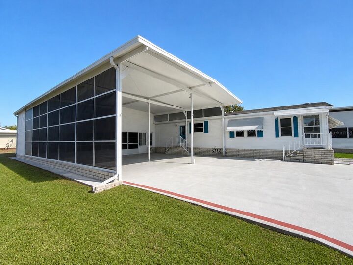 Property Photo:  5122 Southshore Drive  FL 33868 