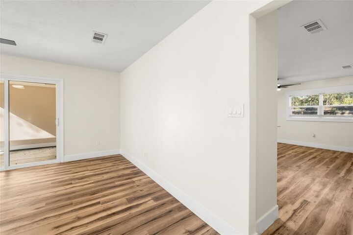 Property Photo:  4111 NW 20th Drive  FL 32605 