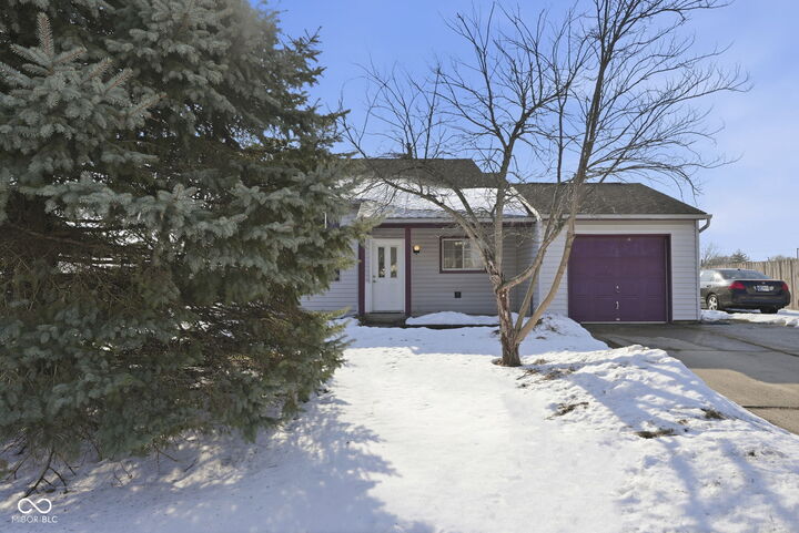 Property Photo:  90 Meadow Creek Boulevard  IN 46184 